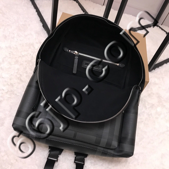 バーバリーバッグ着用イメージ